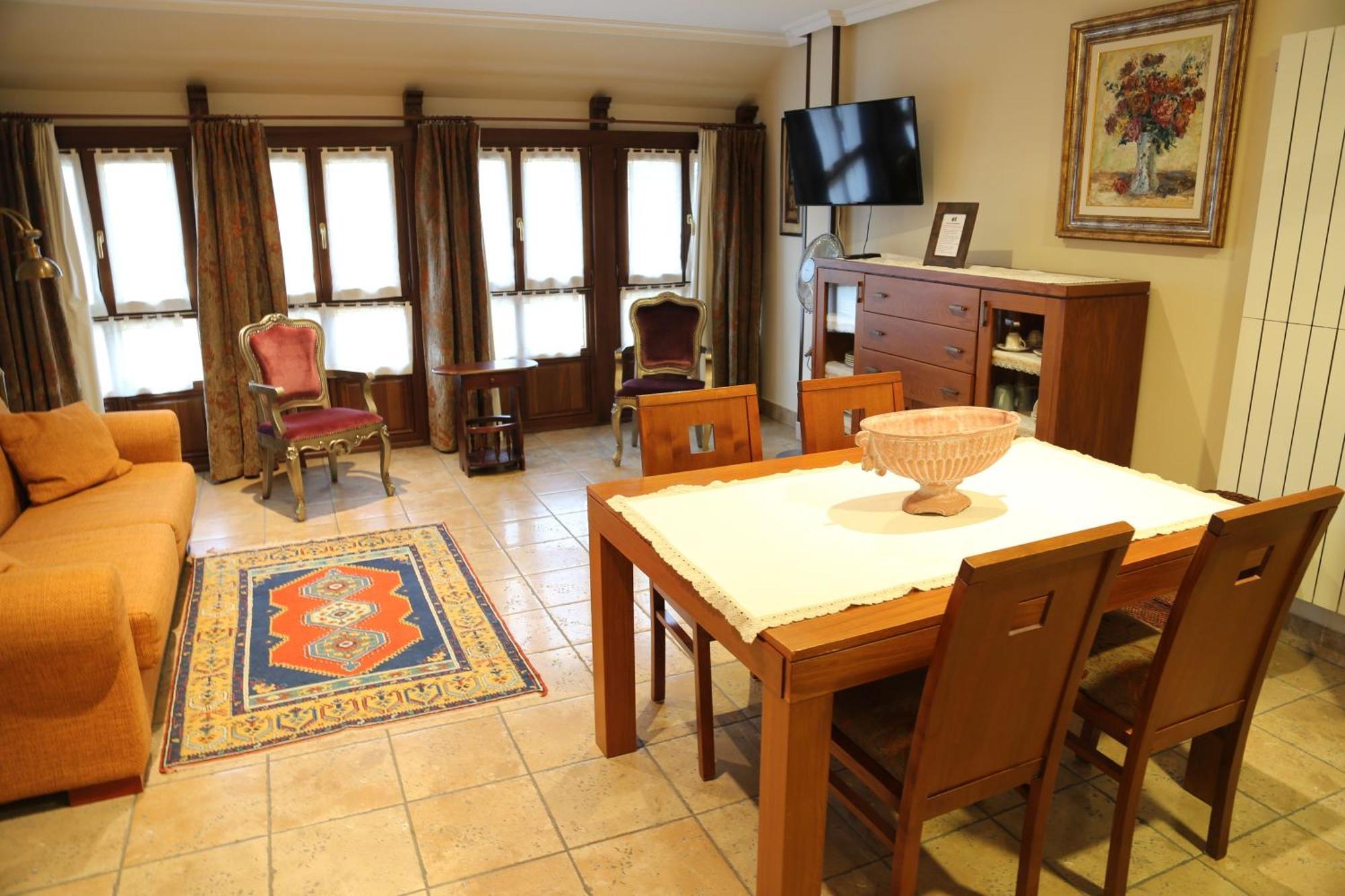 Apartamentos La Pontiga *** 因菲耶斯托 外观 照片